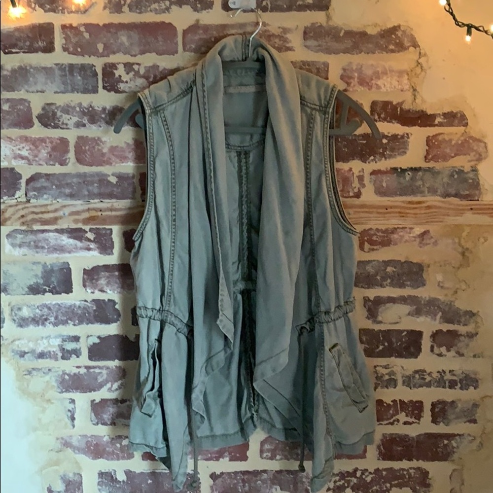 Green flowy army vest